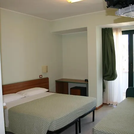 Hotell La Perla 3*