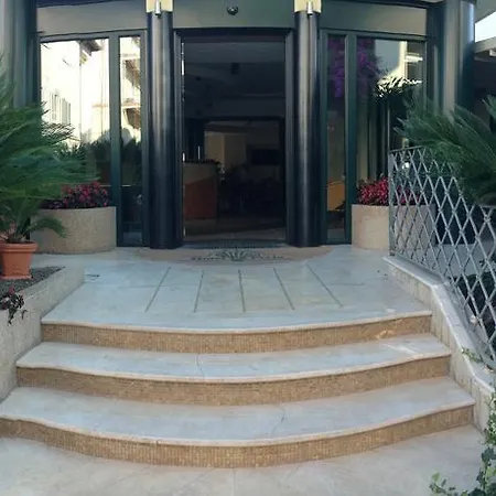 Otel La Perla Roseto Degli Abruzzi